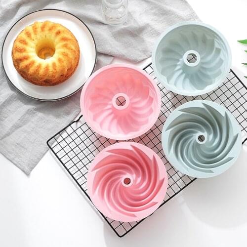 6 Inch Silicone Spiral Pattern Bundt Pan Chiffon Savarin Cake Mold Mousse Brownie Dessert Cake Decoration DIY Baking Tools