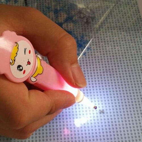 5D Diamond Painting Point Pen Super Bright LED Light Rhinestone Embroidery Tools Drill Pen With Light Home Decor