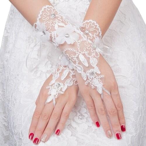 Fashion Free Lace Short Bridal Gloves White Beading Fingerless Embroidered Wedding Gloves For Bride For Marriage Accessories