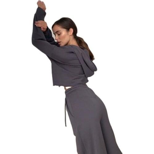 Fashion Womens Suit Knitted Large Size Casual Hooded Collar Pullover Short Trousers Sports Two-piece Suit women Donsignet