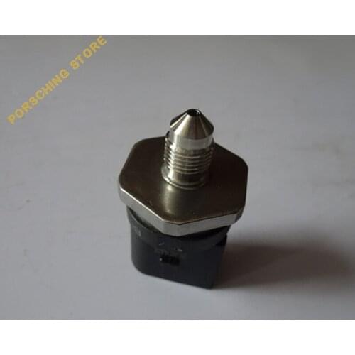 Gasoline pressure sensor For Porsche Cayennne 11-17 OEM:9586062302