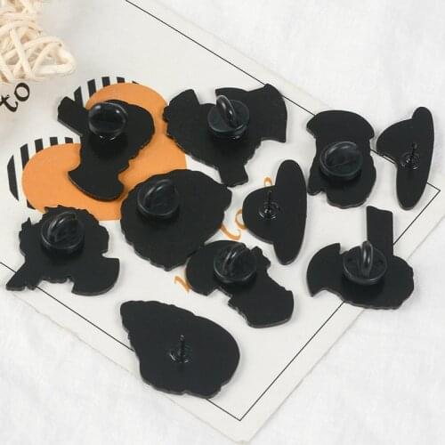 Enamel women cute Split Head Sculpture Amazing Art Brooches badge cartoon pins wholesale