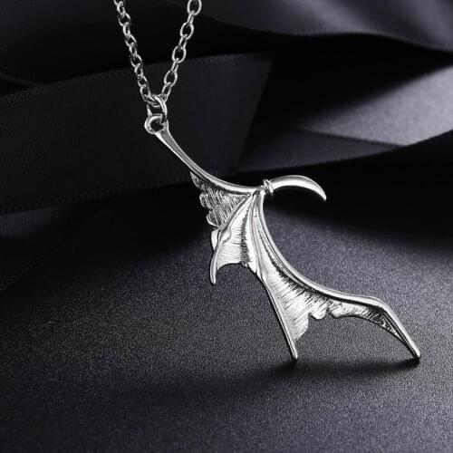 2Pcs Personality Punk Heart Wing Necklace Lovers Vinatge Bat Wing Heart Couples Pendant Necklace Set Fashion Jewerly