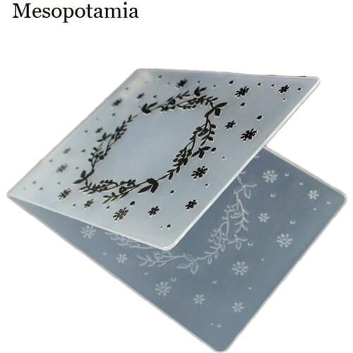 DIY Scrapbooking Wreath Snow Relief Bump Embossing File Templates Card Plastic Template Garden Crafts Sewing Embossing Folders