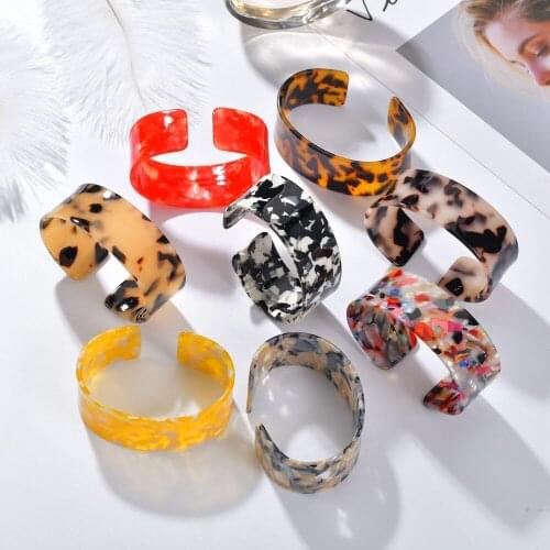 MESTILO Hot Fashion Tortoiseshell Pattern Acrylic Bangle Bracelet Leopard Resin Bracelet For Women Jewelry Accessory Wholesale