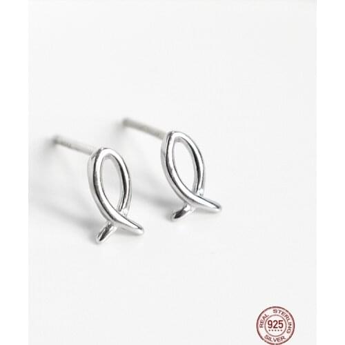 LKO Hollow Out Small Fish Stud Earrings 925 Sterling Silver for Womens Jewelry Accessories Simplicity Fresh Intersect Earring