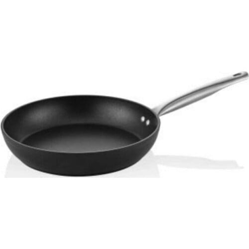 The Mia Cookware