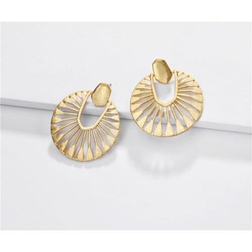 Hollow Round Frame Earrings for Women Fashion Jewelry Gold Alloy Metal Earrings Statement Earrings