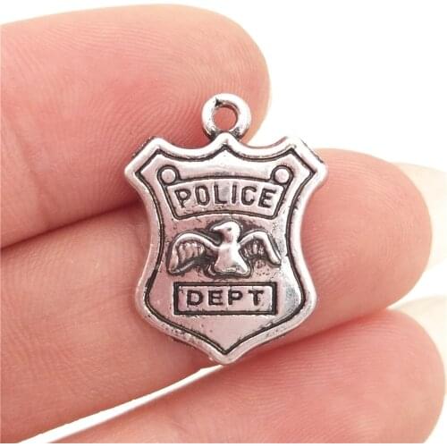 BULK 30pcs Lots Zinc Alloy Metal Police Dept Badge Charms Antique Silver Plated USA Patriotic Pendants 15*19mm 1.8g