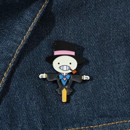 Anime Howls Moving Castle Brooches Cute Cartoon Scarecrow Prince Metal Enamel Badge Pins Miyazaki Hayao Movie Peripheral Gift