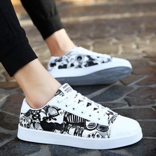 Trendy Graffiti White Women Shoes Platform Casual Sport Shoes Female Leisure Toe Walking Running Sneakers Versatile Footware