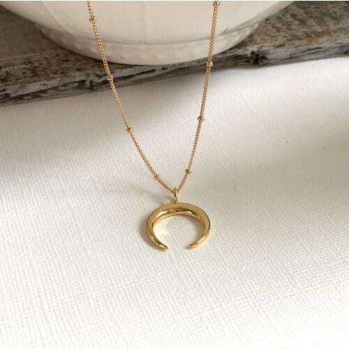 Simple Design Moon Ox Horn Pendant & Necklace For Women Necklaces Gold Color Elegant Charm Girls Jewelry A288