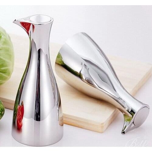 Leakproof stainless steel metal olive oil vinegar bottle sauce kitchen spray oil bottle one piece