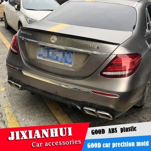 For W213 Spoiler Carbon Fiber Material 2016-2019 E-Class W213 Spoiler For Mercedes-Benz E200 E300 Spoiler