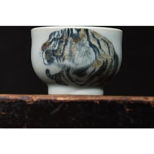 Tea cup hand-painted ceramic Chinese style restoring ancient ways is kung fu master cup single cup tiger boss cup