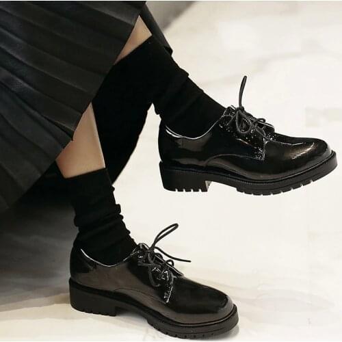 Size 31-44 Brogue Shoes Lace-Up Platform Oxfords Shoes Woman Fashion Round Toe Ladies Flat Patent Leather Oxford Shoes For Women