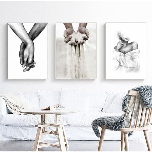 Fashion Home Decor Nordic Romantic Black and White Minimalist Hand In Hand Canvas Painting Wall Art Prints Bedroom Decor