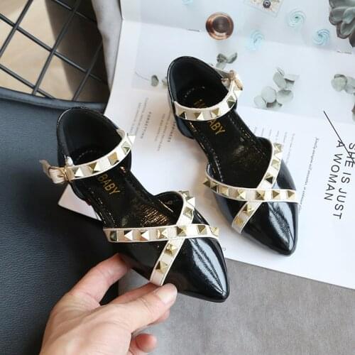 2021 Hot spring summer new Korean girls sandals children rivets flat shoes fashion princess shoes wild Baotou 26-35