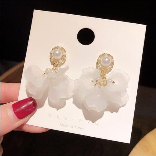 2020 New Trend Pearl Flower Acrylic Earrings For Women Full Temperament Super Fairy Fresh Sweet Holiday Girl Jewelry Brincos