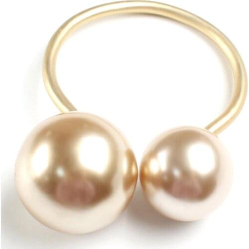 12Pcs/Lot Creative Personality Metal Napkin Ring the Toast Button Ring Napkin Western Buckle Napkin Ring Pearl Meal