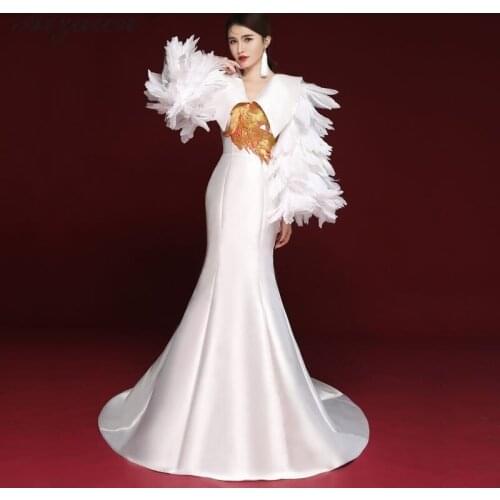 Luxury Women Evening Party Dresses Chinoise Host White Long QiPao Chinese Traditional Clothing Dress Fashion V Neck Mermaid Gown