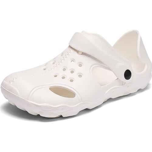 Summer 2021 New Hole Shoes Mens Baotou Sandals And Slippers Non-Slip Soft Bottom Hollow Sandals Step On Shit Beach Shoes Men