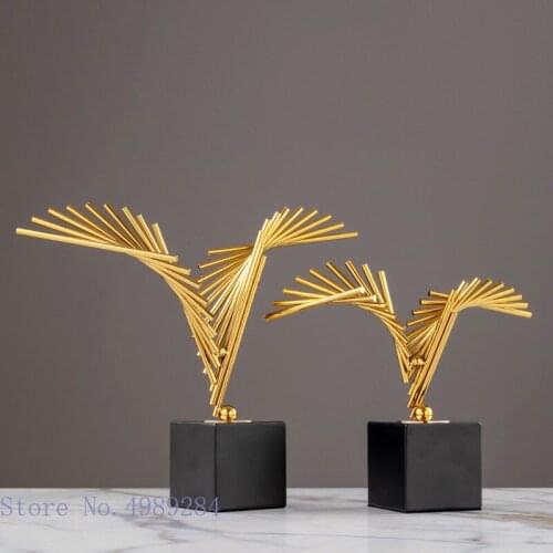 Abstract Metal Gold Line Handicraft Ornaments Geometric Hollow Eagle Black Base Home Decoration Accessories Figurine Decoration
