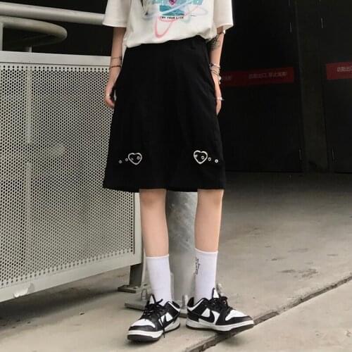 Summer Female Casual Sports Five-Point Pants Personality Love Buckle Couple Suit Shorts Loose Fashion Mens Black Mid-Pants