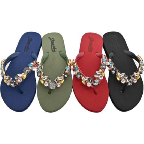 Womens Flat Comfortable Beach Shoes Non-slip Soft Bottom Casual Flip Flops Rhinestone Decoration Summer Flat Slipper
