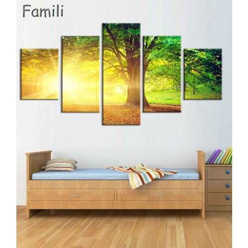 Famili Canvases