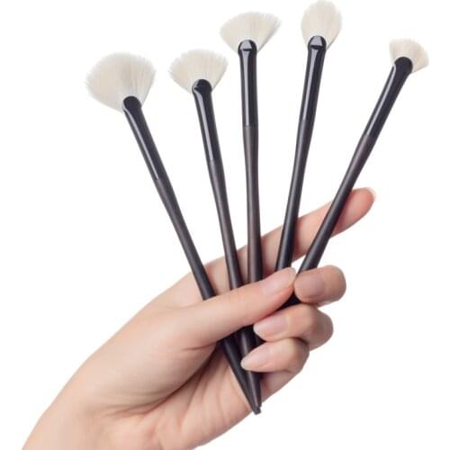 Professional Handmade Makeup Brushes Soft Saibikoho Goat Hair Small Fan Highlighter Eye Shadow Brush Ebony Handle Make Up Brush