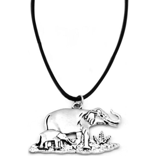 Fashion New Tiny Elephant Bear Pendant Necklace For Women Vintage Deer Pendant Necklace Female Heart Jewelry Party Gift