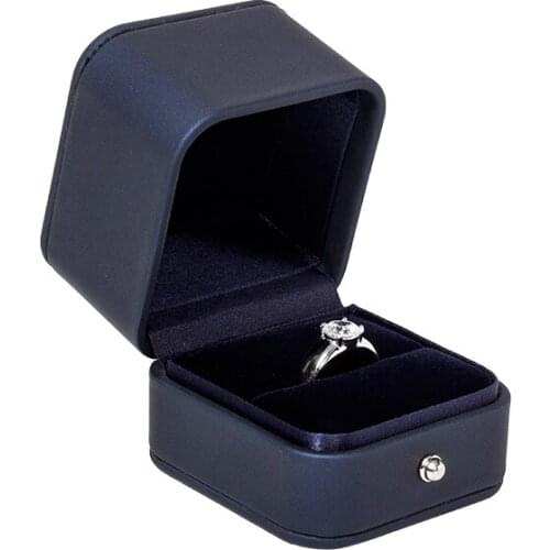 Hot Sale 2020 high-Quality PU Leather Package Wedding Ring Stud Earrings Pendant Jewelry Organizer Storage Gift Box For lady