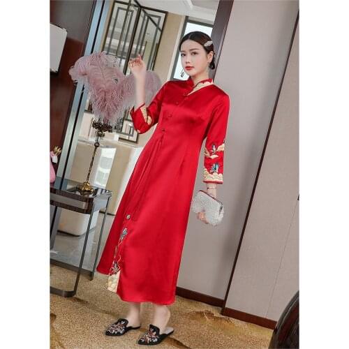 New autumn winter Chinese retro Embroidered mandarin collar big size A-version long-sleeved Cheongsam loosen dress for women