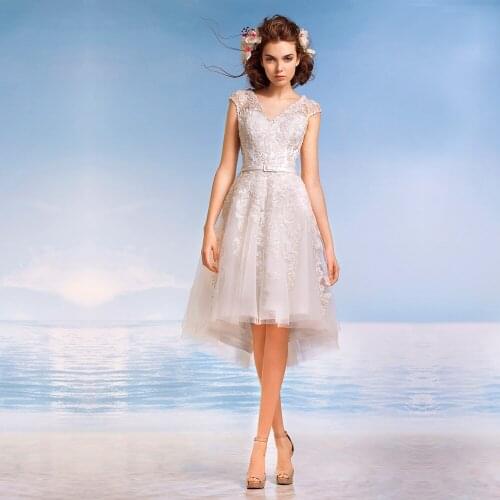 Sexy Designer A Line White Formal Custom Made lace appliques Fashionable Vestido De noiva bridal gown 2018 bridesmaid dresses