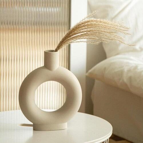 Nordic Ceramic Vase White Vegetarian Ceramic Flower Pot Art Vase Dried Flower Arrangement Vase Bedroom Home Decoration Craft