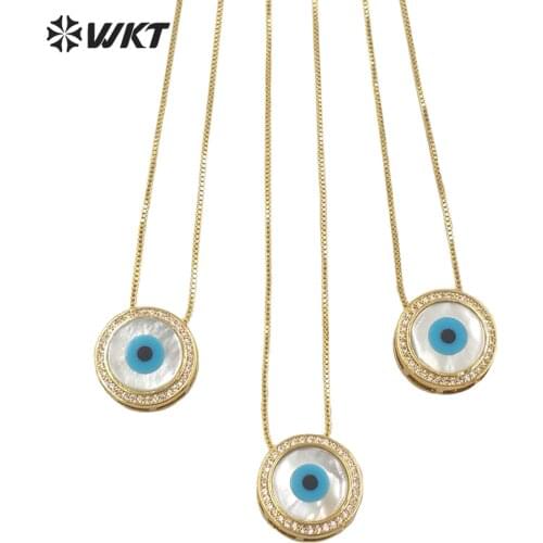 WT-MN970 WKT Fashion round gold bezel Micropave setting white shell Evil eye charm necklace lady gorgeous Turkey Eye necklace