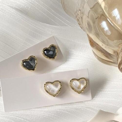 Quicksand Phnom Penh Heart Stud Earrings White Black Exquisite Elegant Fashion Love Ear Studs For Women Party Valentine Gifts