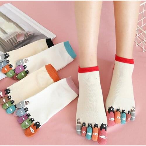 Women Cartoon Cat Eat Fish Ankle Toe Socks Sweet Colorful Five Fingers Hosiery