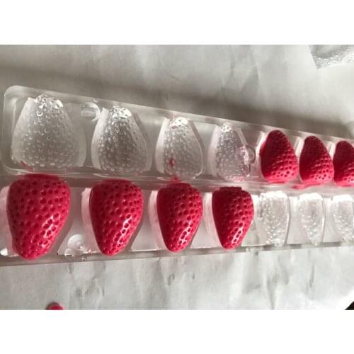 New Design Latest Bakeware Strawberry Shaped 3D Candy Mold Candy Mold Jelly Mold Hard Polycarbonate Chocolate Mould