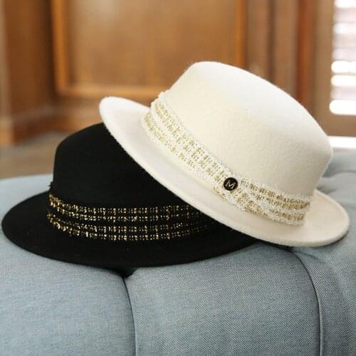 FS White Black Hat Wool Felt Fedoras Caps With M Ribbon Big Brim Hats For Women Bride Wedding Church Hats Lady Derby Cloche Cap