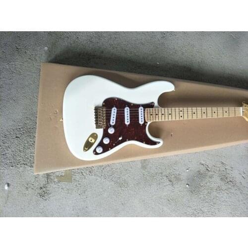 Factory custom electric guitar, SSS pickup, red guard board, gold hardware, maple finger board, free delivery