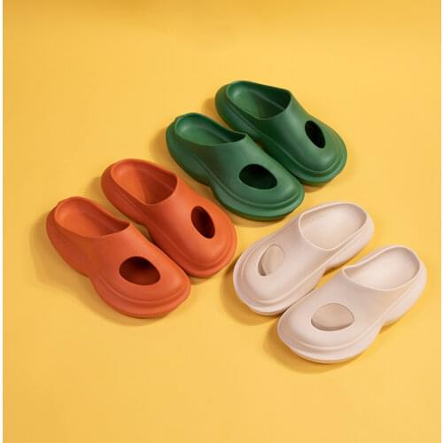 New fashion summer sandals breathable and lightweight old daddy fried street slippers personalized Baotou sandals and slippers