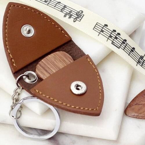Guitar Plectrum Cover Keychain Design Easy to Carry Faux Leather Guitar Pick Protective Storage Cover Bass Ukulele Shrapnel Bag