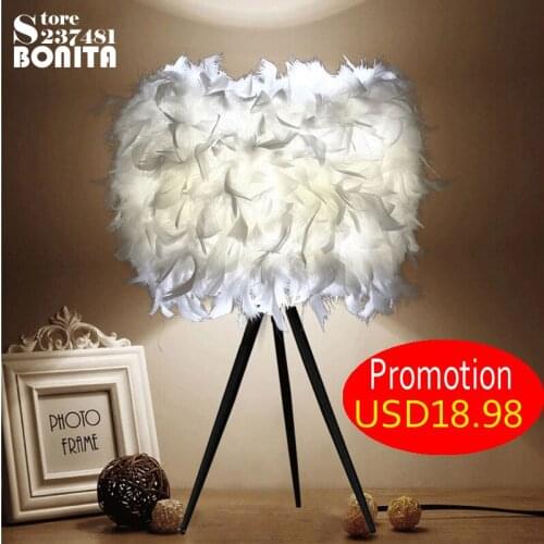 Thick feather light, is the love of warm home! Feather reading lamp bedside desk lamp bedroom Small table light