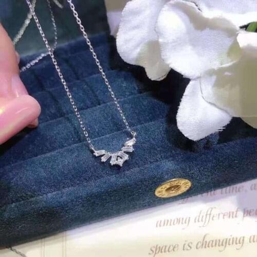 Unique craftsmanship inlaid crystal geometric necklace pendant exquisite and elegant ladies engagement silver jewelry