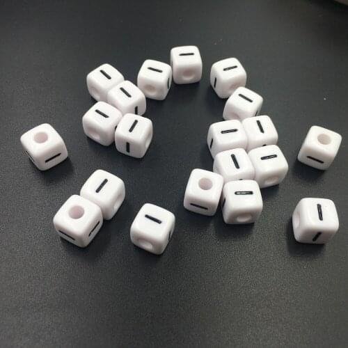 Hight Quality Single Letter I Printing White Acrylic Cube Letter Beads 550PCS 10*10MM Square Plastic DIY Jewelry Spacer Beads