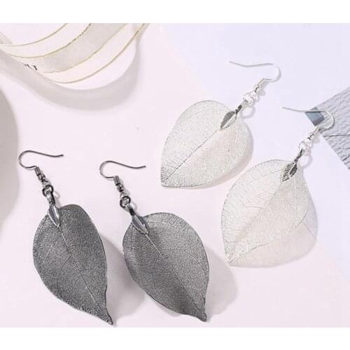 1 Pair Creative Romantic Leaf Decor Earrings Fashion Hollow Design Leaf Drop Earrings Dangle Earrings Jewelry Accessories