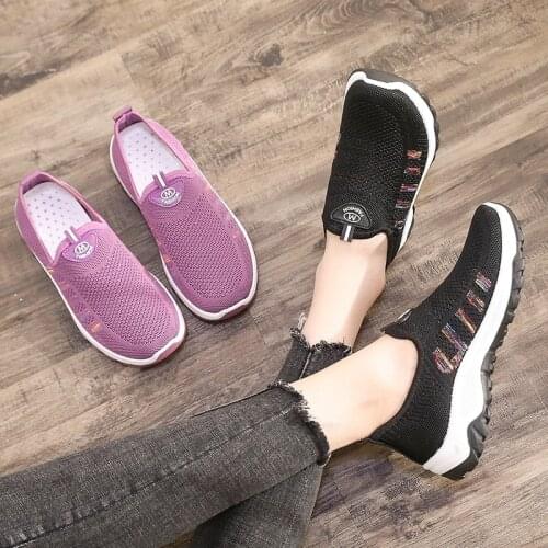 Womens sports shoes, trendy fashion, breathable casual shoes, comfortable soft sole, one-step mother shoes, new spring 2021