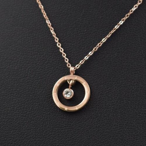 Fashion Brand Women Jewelry Rose Gold Color Roman Letter Ure Clear Simply Turnable Small Round Cubic Zirconia Pendant Necklace